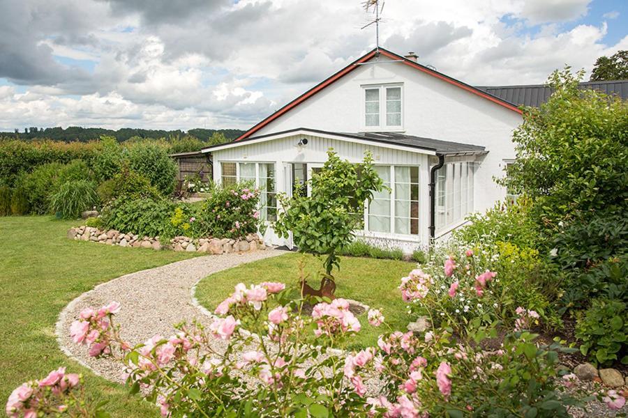 Blomstertantens Hus Треллеборг Экстерьер фото